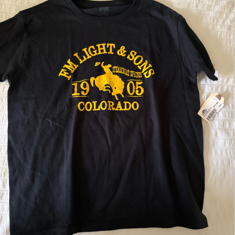FM Light and Sons T Shirt Youth Small NWT